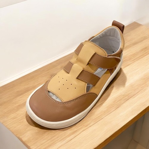 Barefoot sandals for children by Blandy's