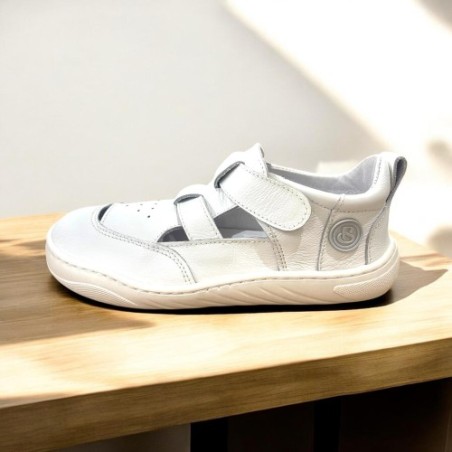 Barefoot sandals for children by Blandy's