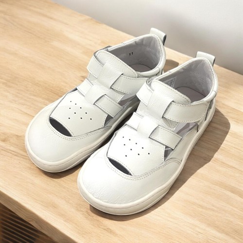 Barefoot sandals for children by Blandy's